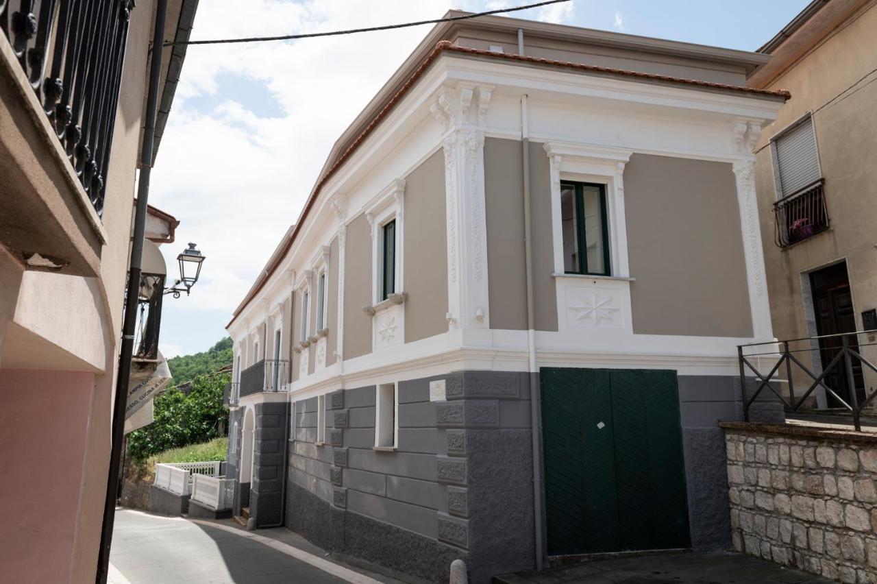 Appartement Mastu Gilardo à San Pietro al Tanagro Extérieur photo
